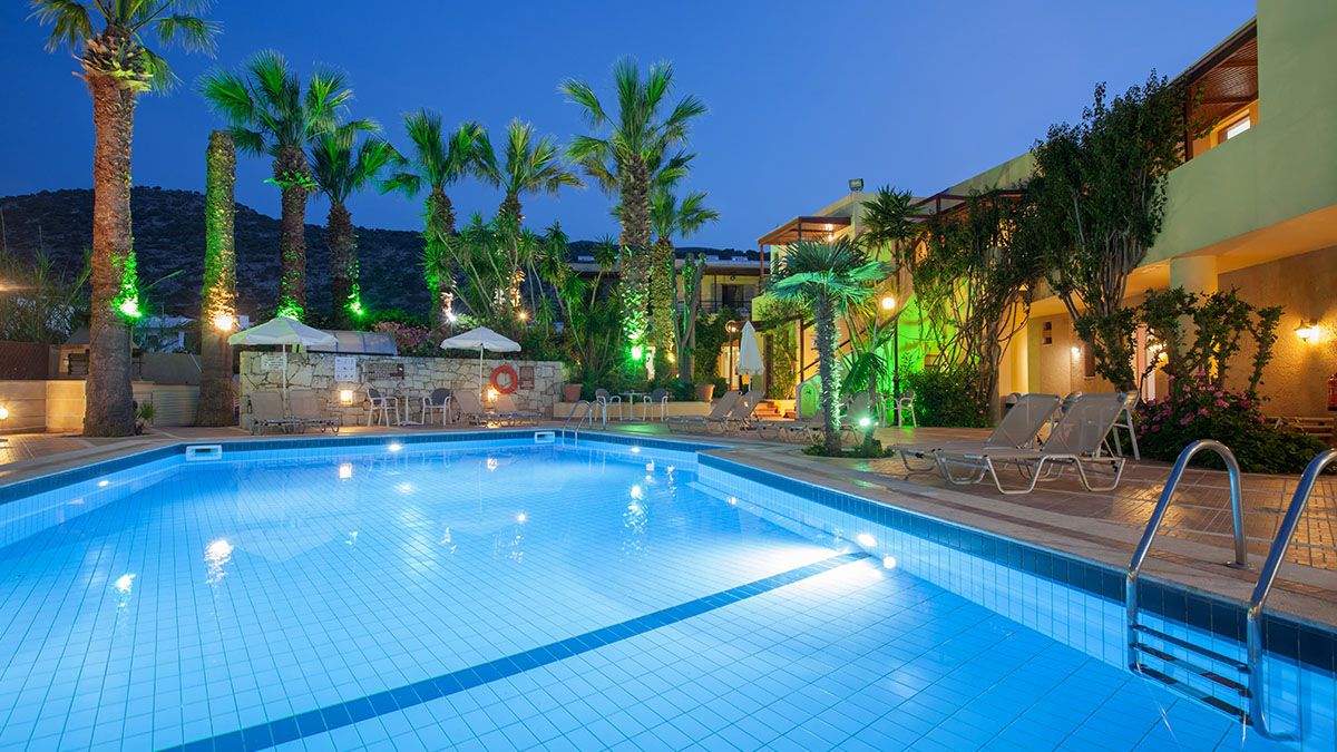 Latania Studios & Apartments